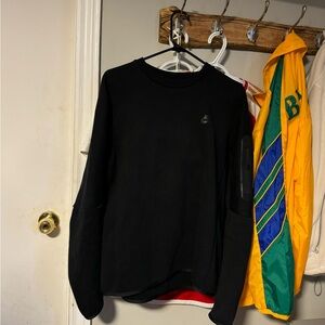 Nike tech fleece crew sweater (medium)